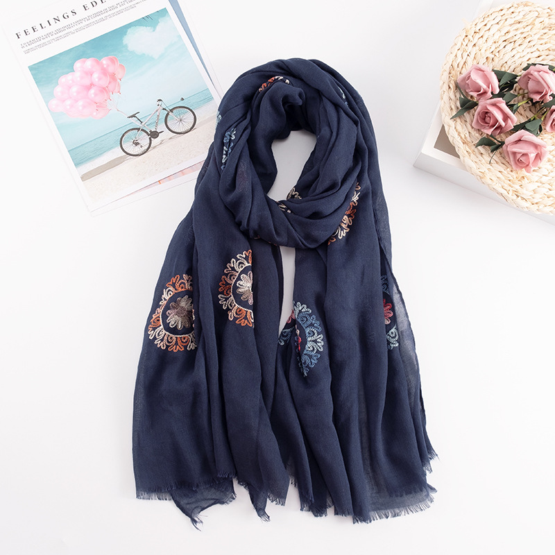 Many Colours Ethnic Embroidery - Shawl Wrap Winter 评论和价格